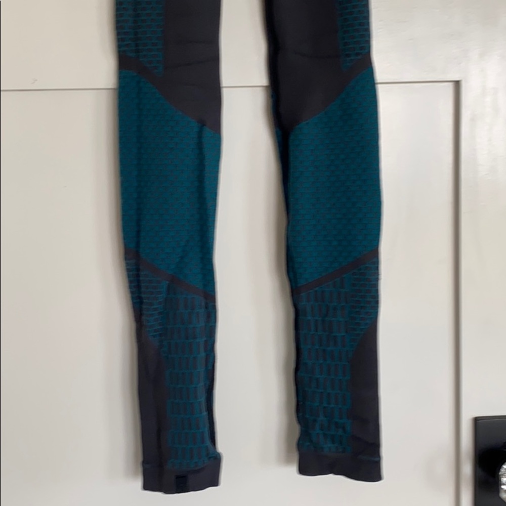 Reversible lululemon tights size 2